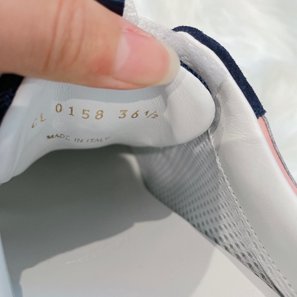 Louis Vuitton sneakers - Picture 8 of 9